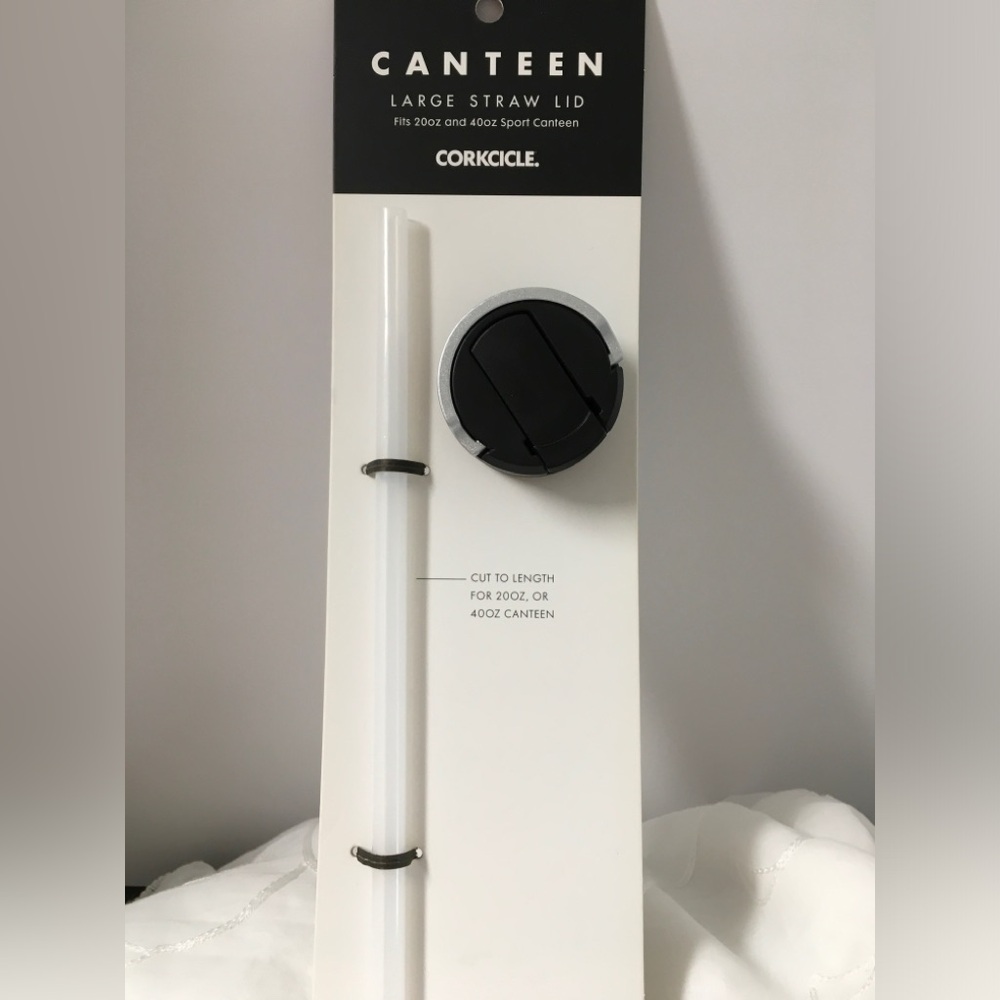Corkcicle Canteen Large Straw Lid — Black and White Packaging